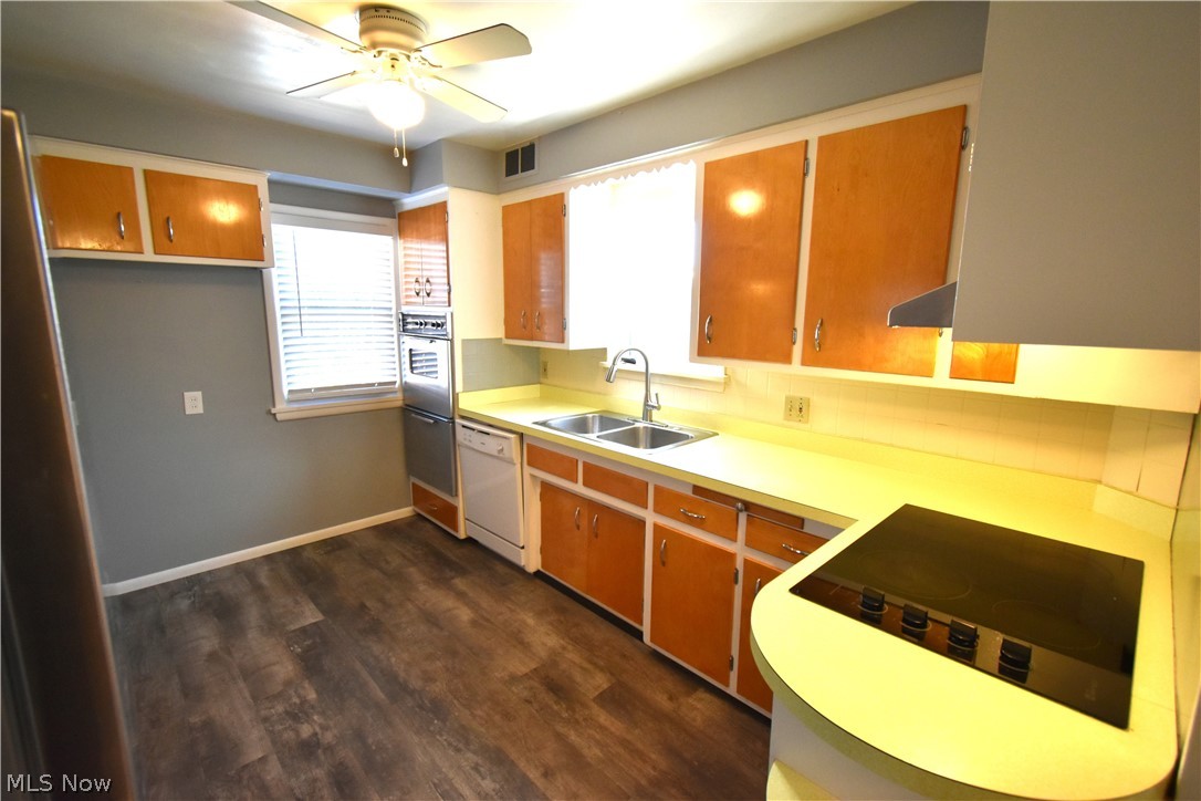 Rooss - Residential Lease