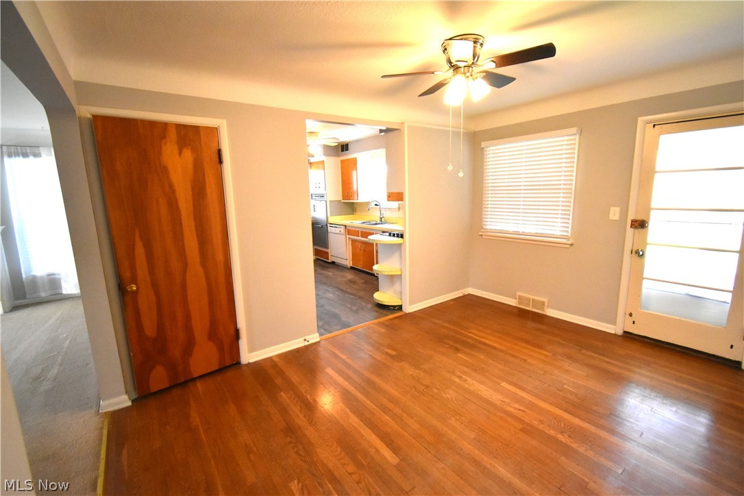 Rooss - Residential Lease