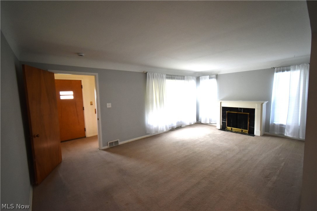 Rooss - Residential Lease