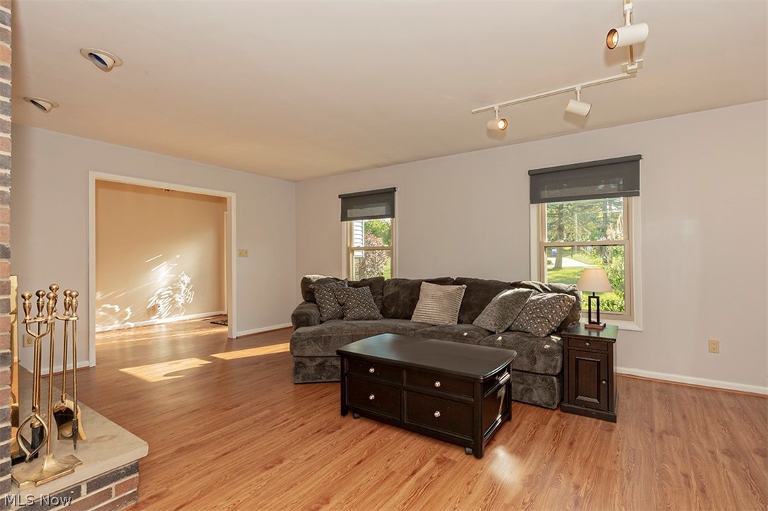 Four Seasons - Residential