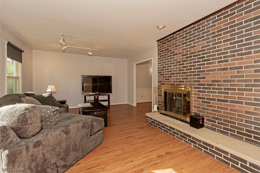 Four Seasons - Residential