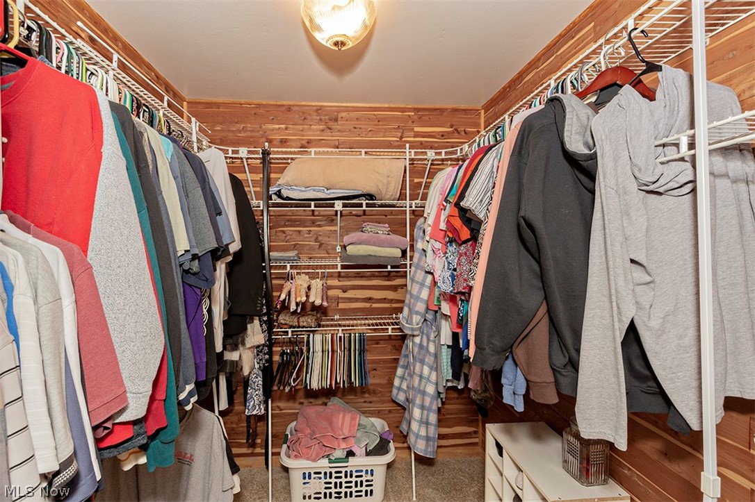 Four Seasons - Residential