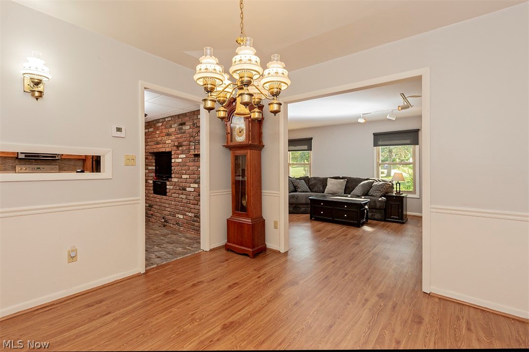 Four Seasons - Residential