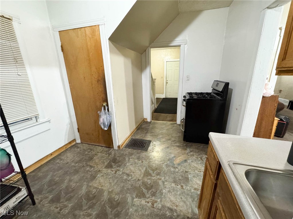 Archer Ave - Residential