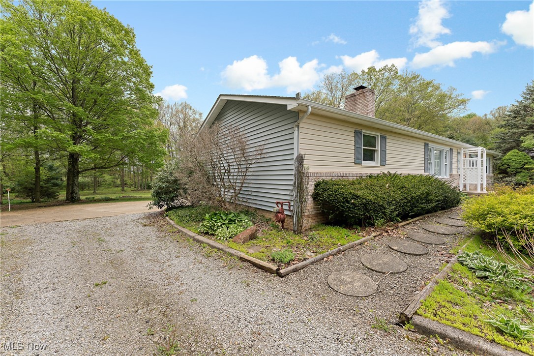 235 Heritage Drive, Beloit, Ohio image 4