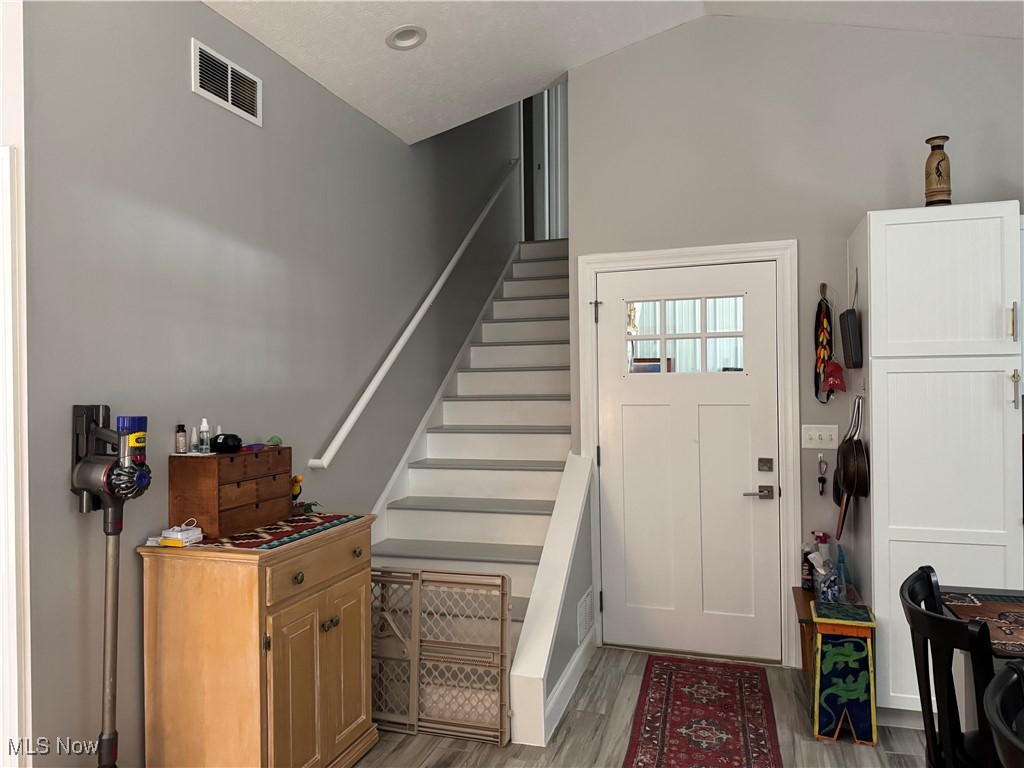 405 E 2nd Street, Uhrichsville, Ohio image 11