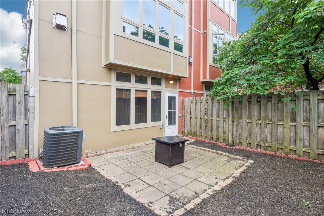 Franklin Ave Twnhms - Residential