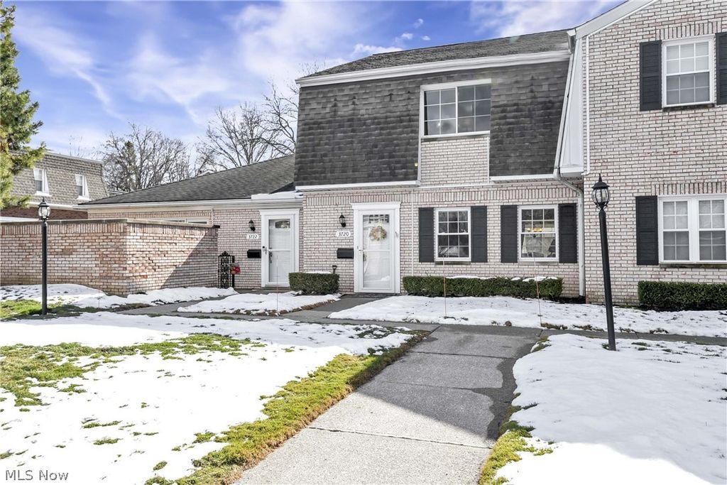 Photo of 3720 Addington Court #M177, Cleveland, OH 44126 (MLS # 5188388)