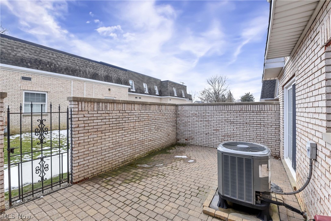 Addington Place Condos - Residential