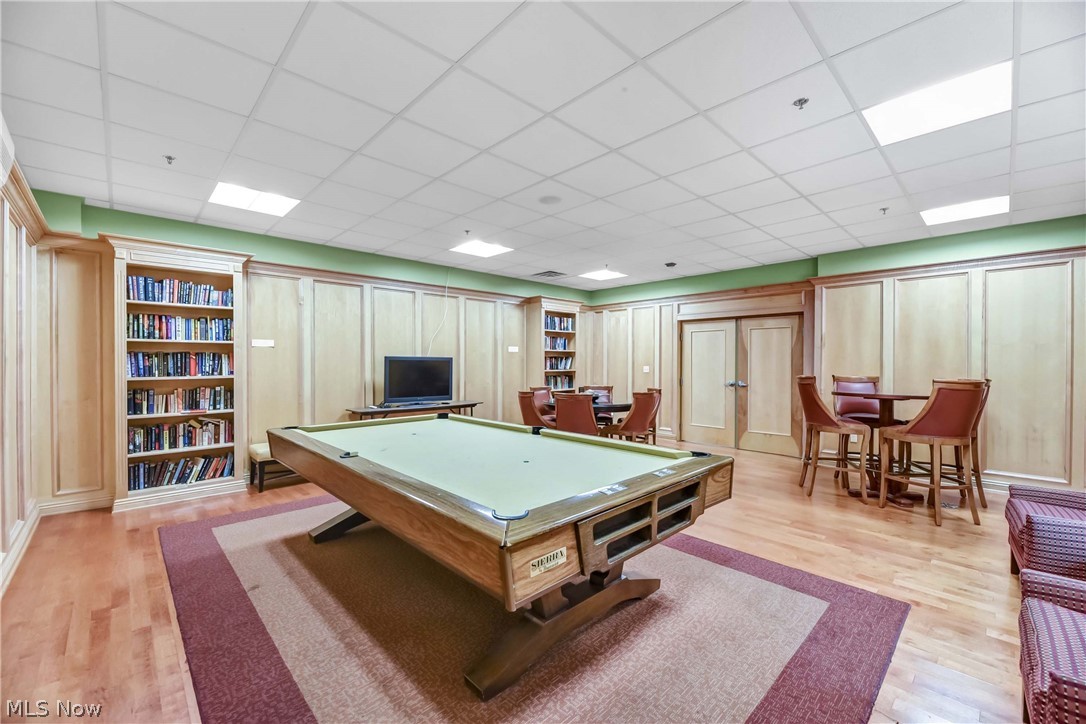 Meridian Condo - Residential