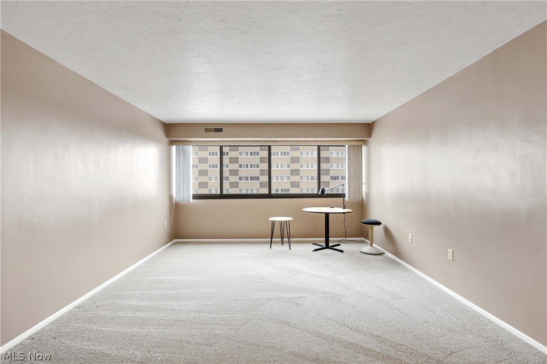 Meridian Condo - Residential