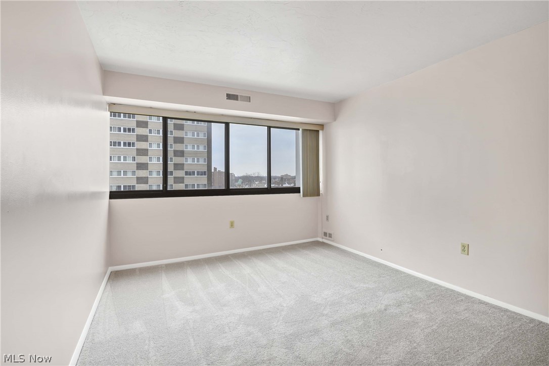 Meridian Condo - Residential