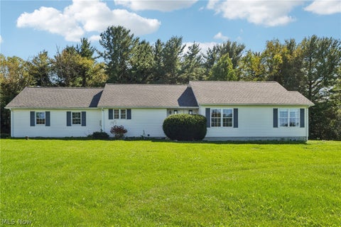 Homes For Sale - 15545 Windmill Point Road<br/> Geauga County, Huntsburg, OH 44046