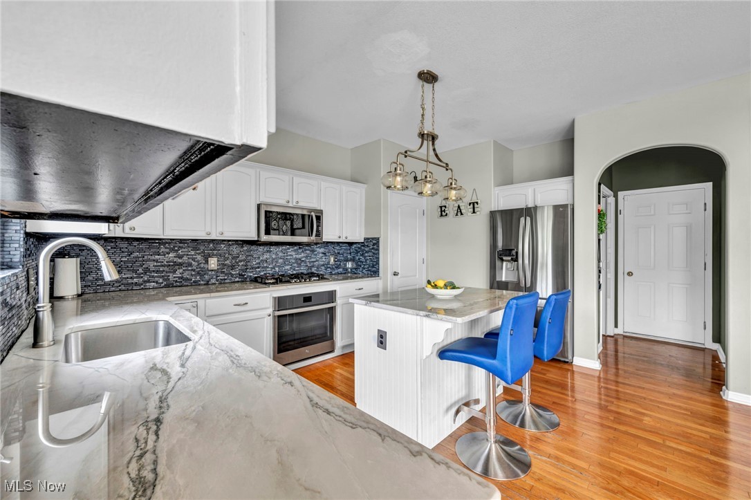 27374 Wheaton Place, Olmsted Falls, Ohio image 13