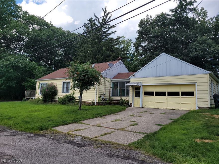 Own your Own Oasis*Like Living in the Park with City Benefits*Come sit on your deck and relax - View of the Metro Park right in your Front Yard! Quite Street*Convenient, TRUE ONE Floor living*Walk right out your front door and be in the #1 Rated Metro Park in the Nation!  Complete with walking and bike trails*You will Love where you Live*PERFECT LOCATION - Cleveland Clinic Hospital 1/2 a mile away, 480 less than 4 minutes and get to Downtown CLE in 10 minutes *Over Sized 2 Car ATTACHED Garage*Large Kitchen with Maple cabinets and Plenty of counter space* Keep the laundry upstairs for convenience or move it back down stairs-your choice! HARDWOOD FLOORS under the Carpeting throughout the house*The Roof is newer and the Hot water tank was put in 2020*Bathroom with ceramic tile, Tub and linen closet*Beautiful Hallway Built in Cabinet for extra storage*Large Living Room WITH Dining Area PLUS Great size Kitchen-Appliances STAY!NEWER ROOF & Newer large Vinyl Widows to let in that Fresh Park A