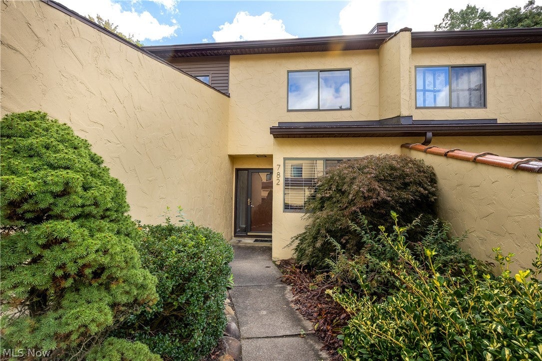 782 Hampton Ridge Drive