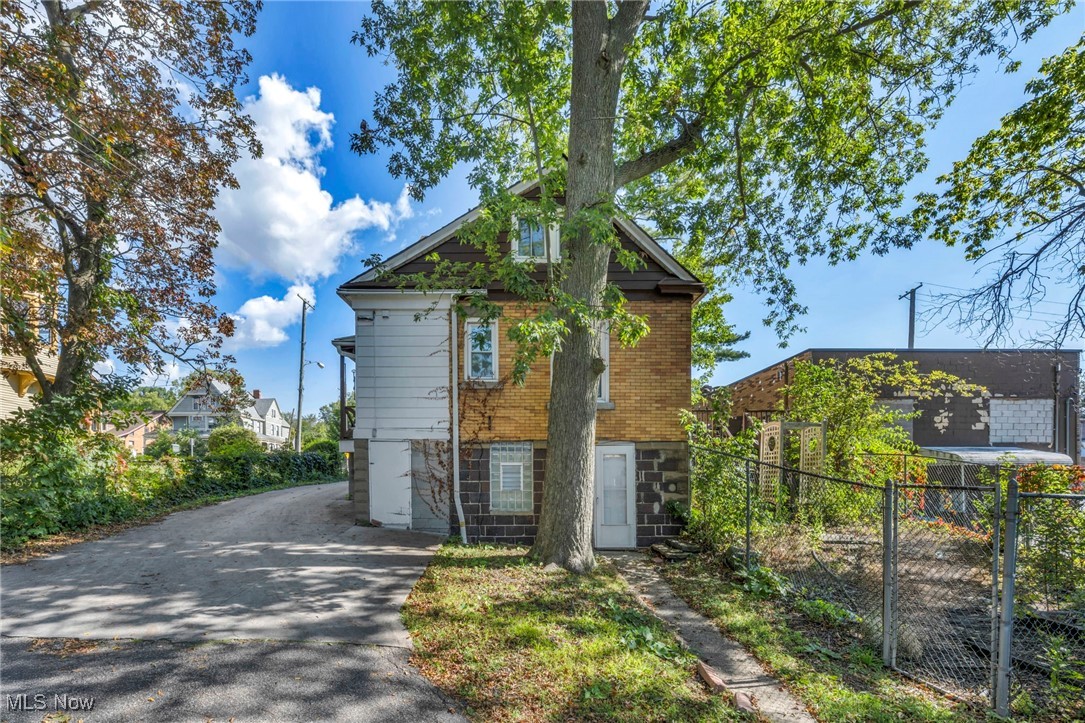 Village/Bedford - Residential Income