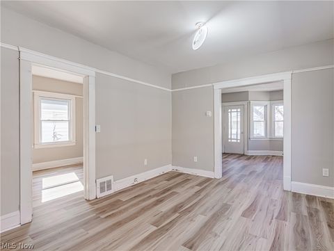 Tiny photo for 2923 E 120th Street, Cleveland, OH 44120 (MLS # 5187526)