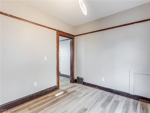 Tiny photo for 2923 E 120th Street, Cleveland, OH 44120 (MLS # 5187526)