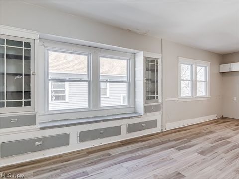 Tiny photo for 2923 E 120th Street, Cleveland, OH 44120 (MLS # 5187526)