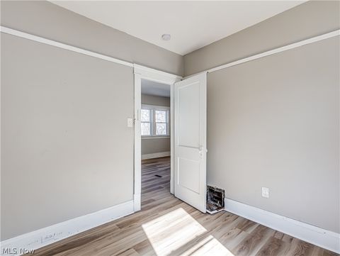 Tiny photo for 2923 E 120th Street, Cleveland, OH 44120 (MLS # 5187526)