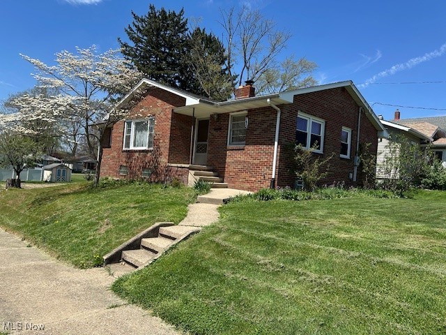 Charming raised ranch style home with gleaming hardwood floors throughout! Large sunny living room opens to dining area. Eat in kitchen with plenty of cabinet space. 3 nicely sized main floor bedrooms all with good closet space and a full bath with tub complete the first floor. Lower level offers a finished walk out family room and an additional bonus room- would make a great play room or office! Lower level has a full bath as well with a stand up shower. Attached garage. Nice size corner lot! Dont miss this one! No Pets, No Smoking.
Rental Qualification Checklist:
-Credit score: 600+
-No recent bankruptcy.
-No eviction history & no criminal history (involving sex, drugs or violence)
-Stable employment (must provide current pay stubs)
-Monthly gross income must be at least 2.5 X Monthly Rent
-First months rent, security deposit, renters insurance, and transferred utilities required prior to move in.
-If you like the property and wish to apply it is a $50 app fee per adult occupant.