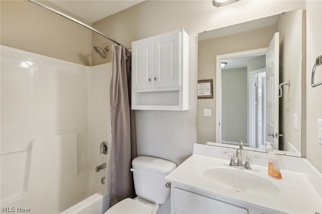 Stonegate/Waterbury 01 - Residential