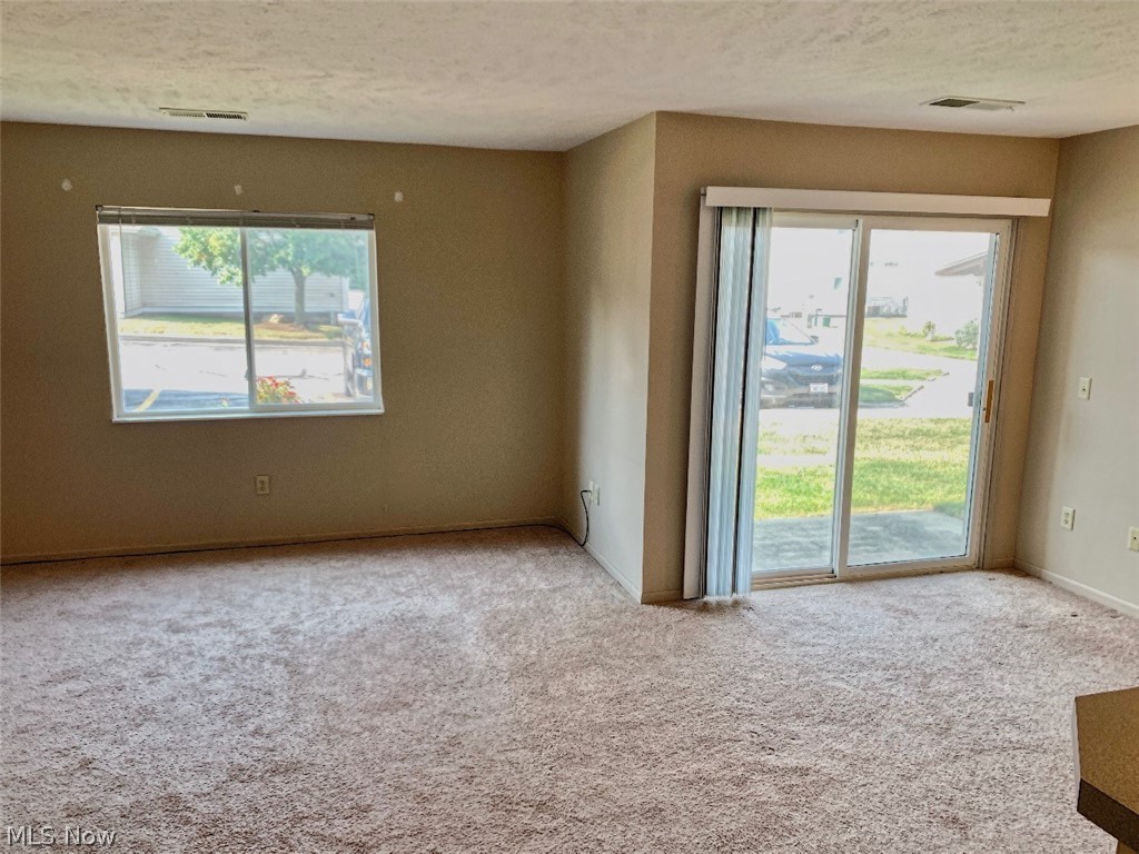 Brookledge Commons Condos - Residential Lease