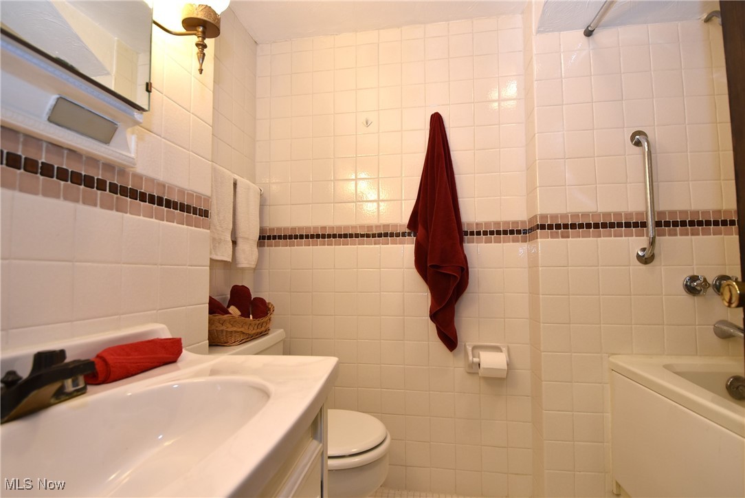4481 Green Glen Drive, Canfield, Ohio image 27
