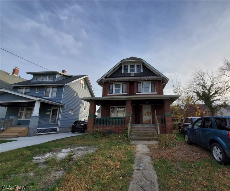 Amazing opportunity for investors!  3 bedroom 1 bath home in Cleveland is ready to be yours, features over 1500 sqft of living space + unfinish basement. So much possibilities here just finish this home of your taste!! Centrally located just off of Arlington ave and Paxton Rd. easy access to everything, see it today.