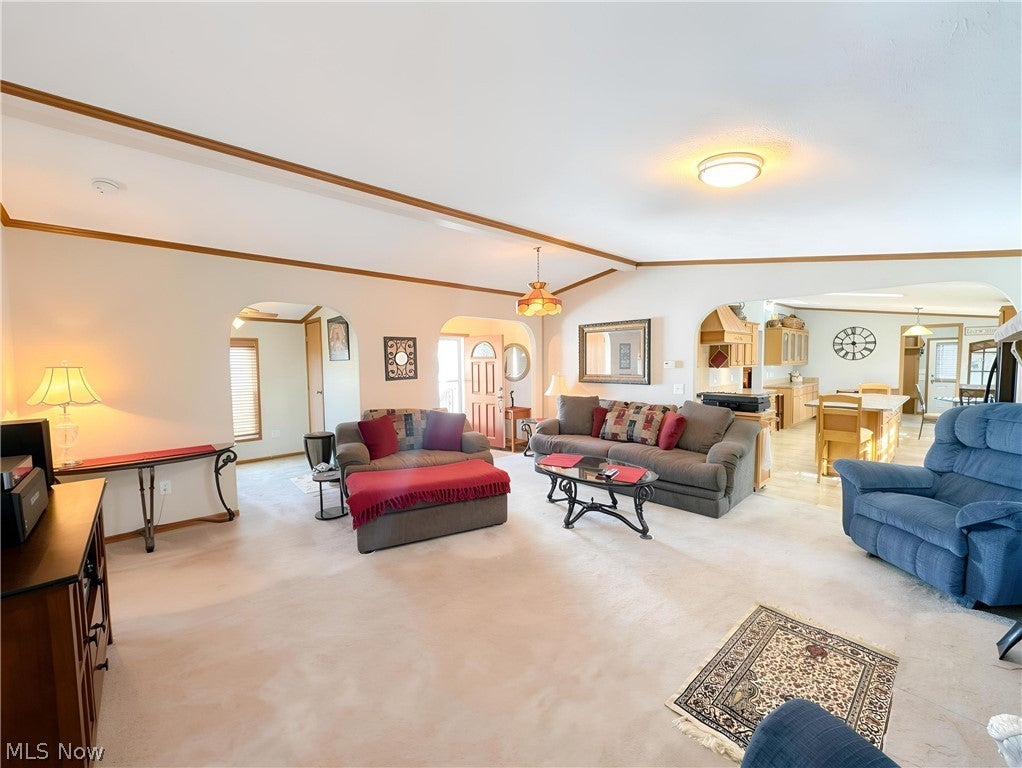 605 Sandtrap Circle
