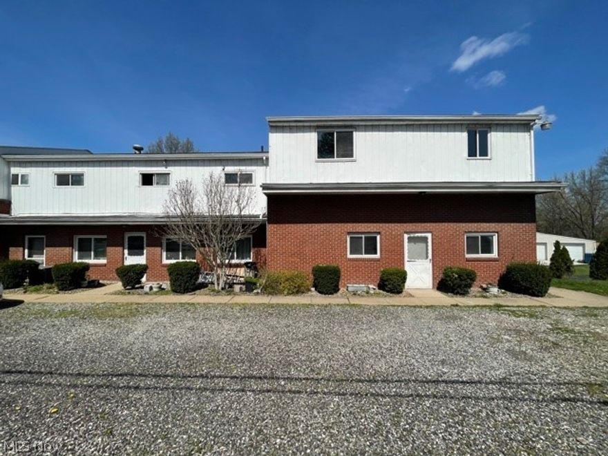 Located in Hubbard is this 2 Bedroom/1 Bath First Floor Apartment.  Open living room area which includes the kitchen and a dining area.  Kitchen is provided with a stove and refrigerator which the tenant is to maintain.  Monthly rent is $650.00 plus the tenant pays the electric and gas services.  There is well water and septic at this rental.  Full security deposit of $650.00 plus first months rent is due before an approved tenant can move in.  No smoking, no pets and no Section 8.