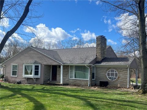 Homes For Sale - 240 Warner Road<br/> Trumbull County, Hubbard, OH 44425