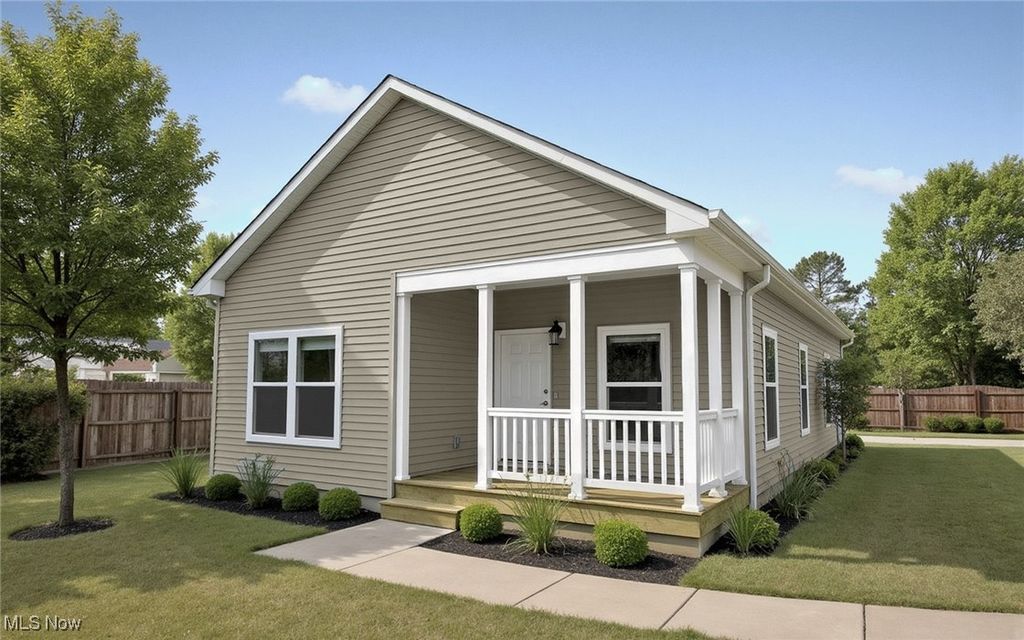 Photo of 158 Flora Avenue, Bedford, OH 44146 (MLS # 5177562)