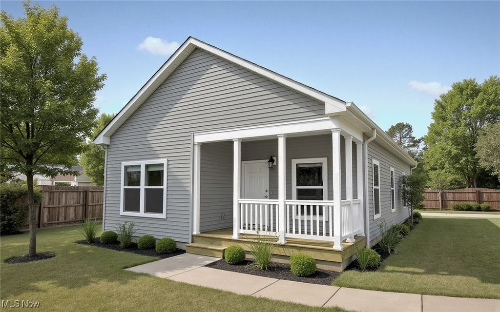 Photo of 158 Flora Avenue, Bedford, OH 44146 (MLS # 5177562)