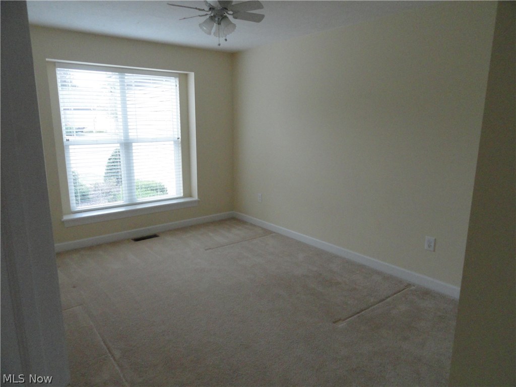 Villas/Waterford Xing Condo Ph - Residential