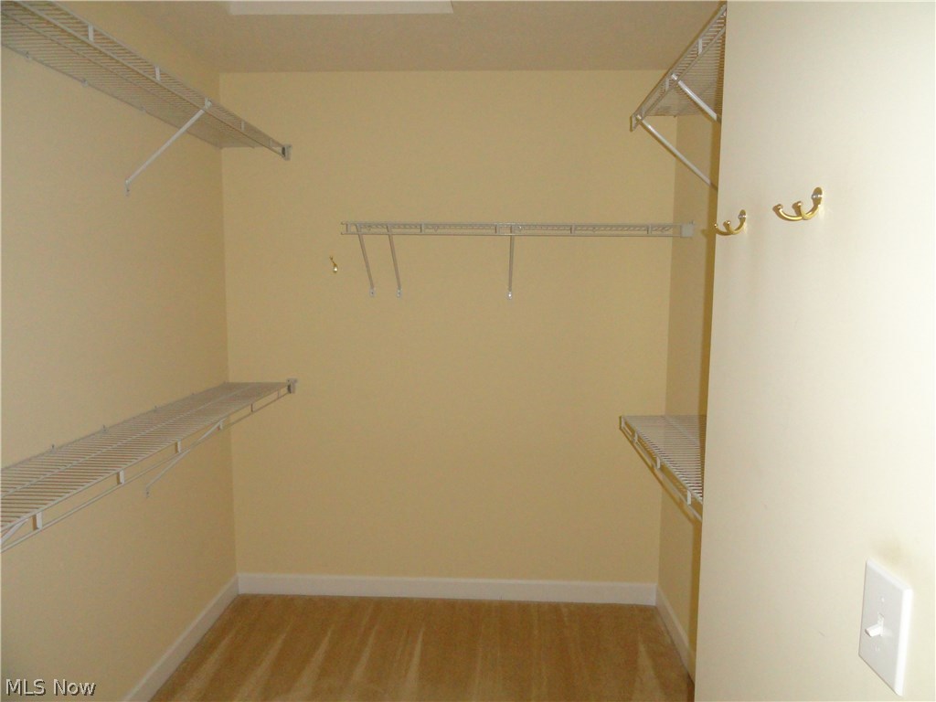 Villas/Waterford Xing Condo Ph - Residential