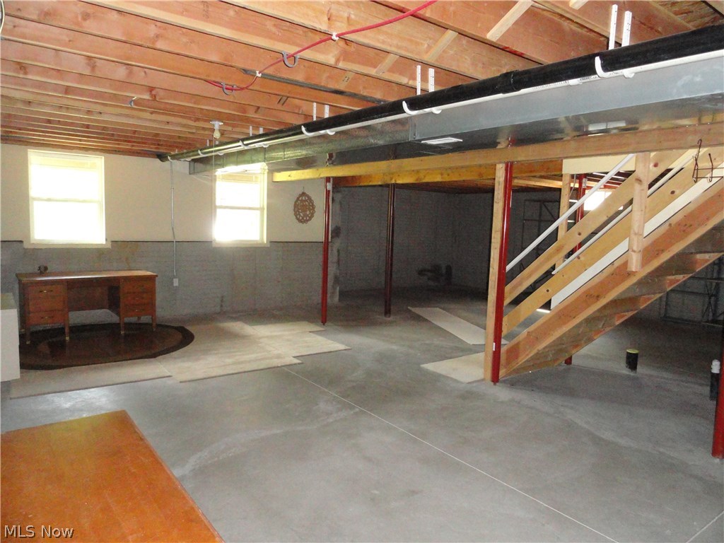 Villas/Waterford Xing Condo Ph - Residential