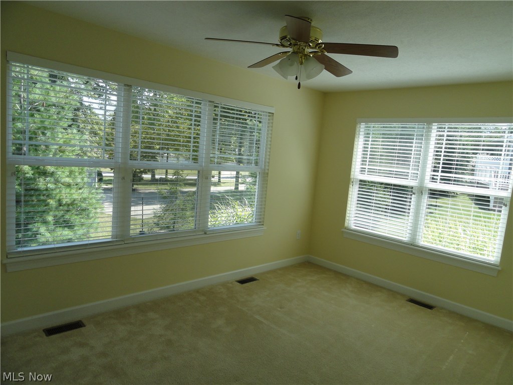 Villas/Waterford Xing Condo Ph - Residential