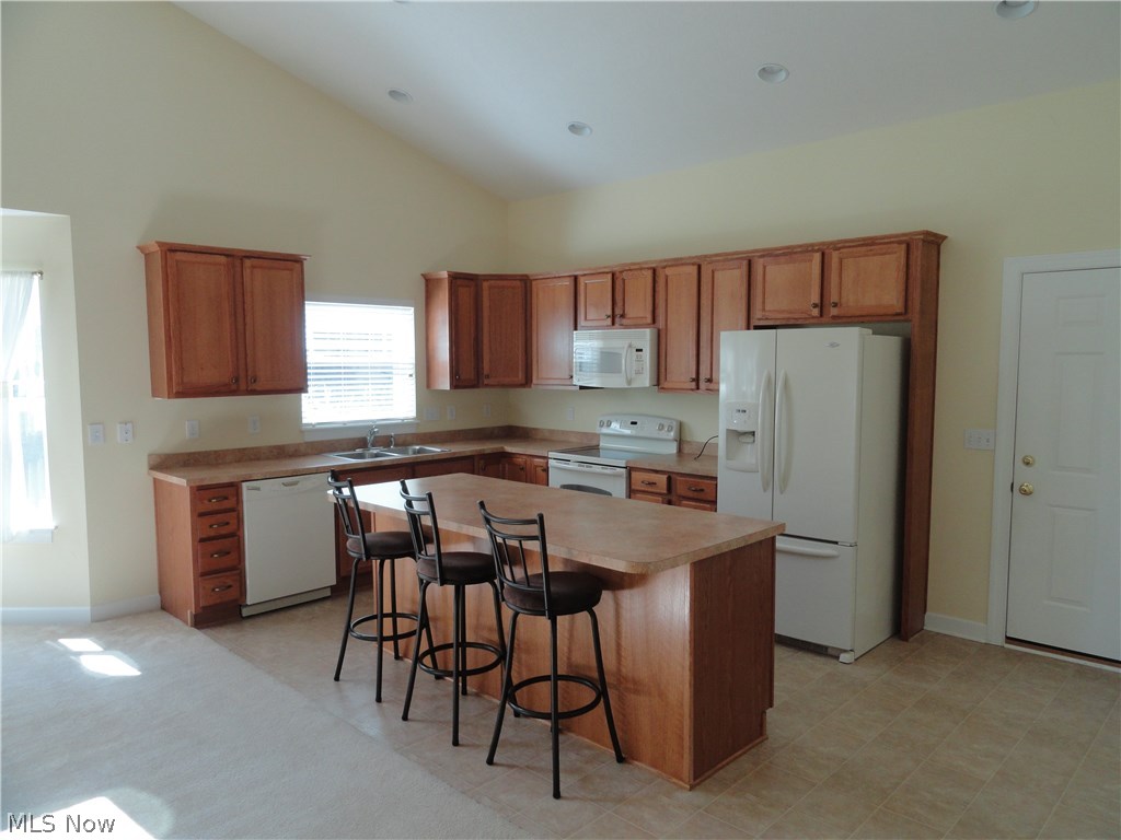 Villas/Waterford Xing Condo Ph - Residential