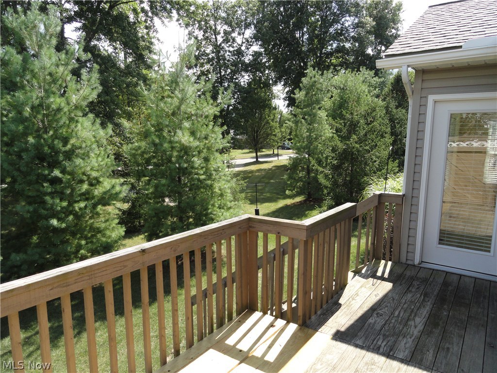 Villas/Waterford Xing Condo Ph - Residential