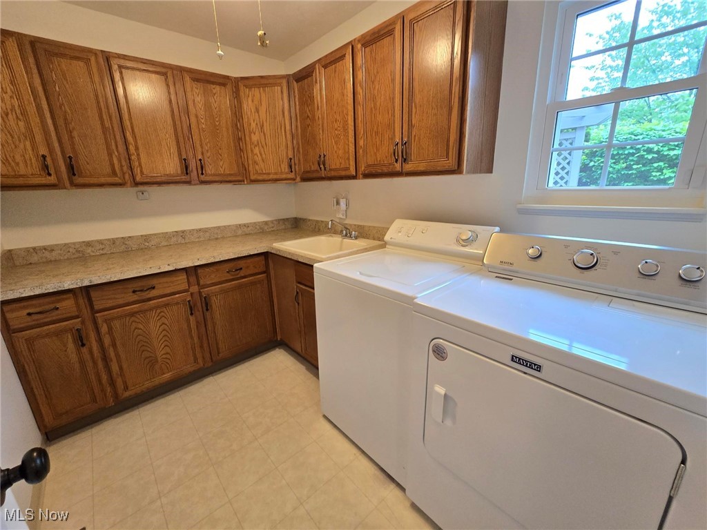 32879 Heartwood Avenue, Avon, Ohio image 18