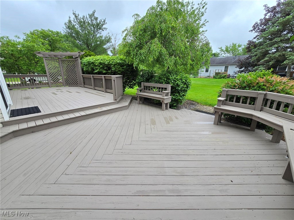 32879 Heartwood Avenue, Avon, Ohio image 7