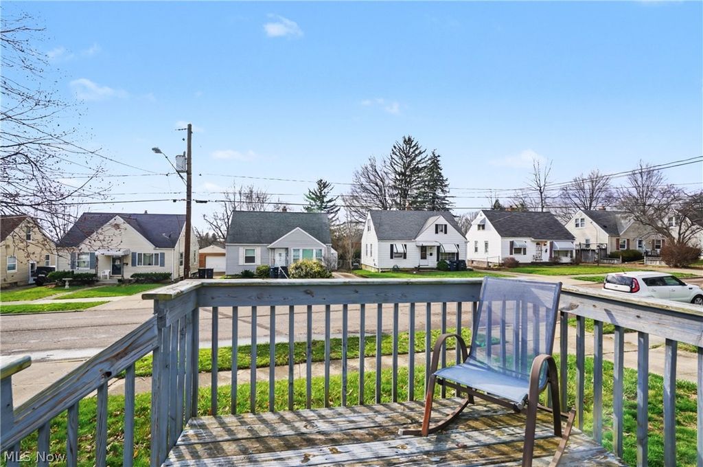 Photo of 1623 Sunset Avenue, Akron, OH 44301 (MLS # 5194563)