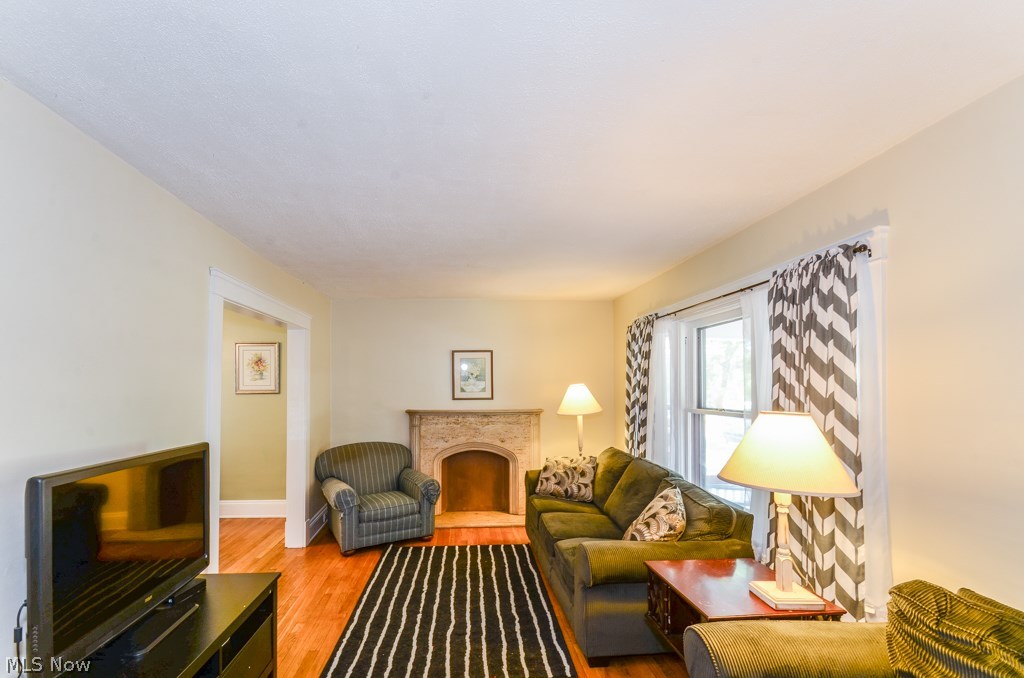 Conger Helper Realty Cos Lora - Residential