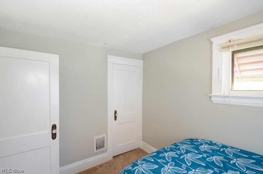 Conger Helper Realty Cos Lora - Residential