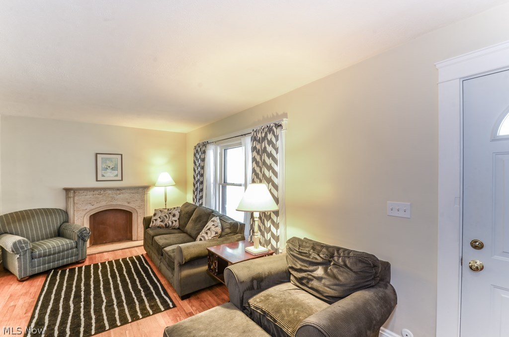 Conger Helper Realty Cos Lora - Residential