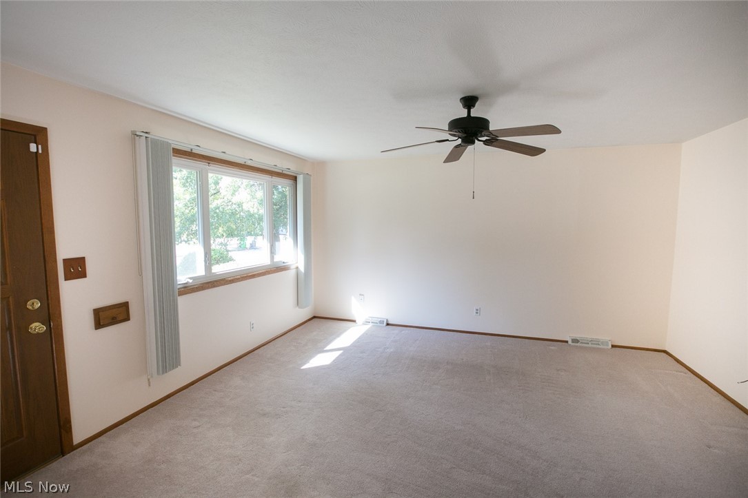 Russell Ave - Residential