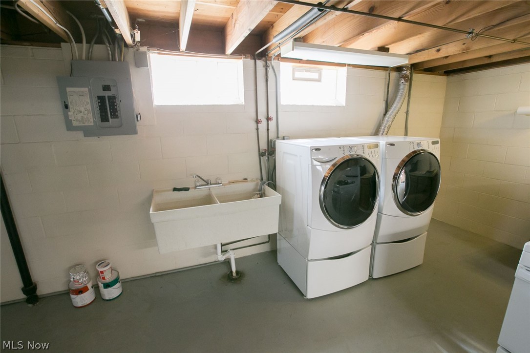 Russell Ave - Residential