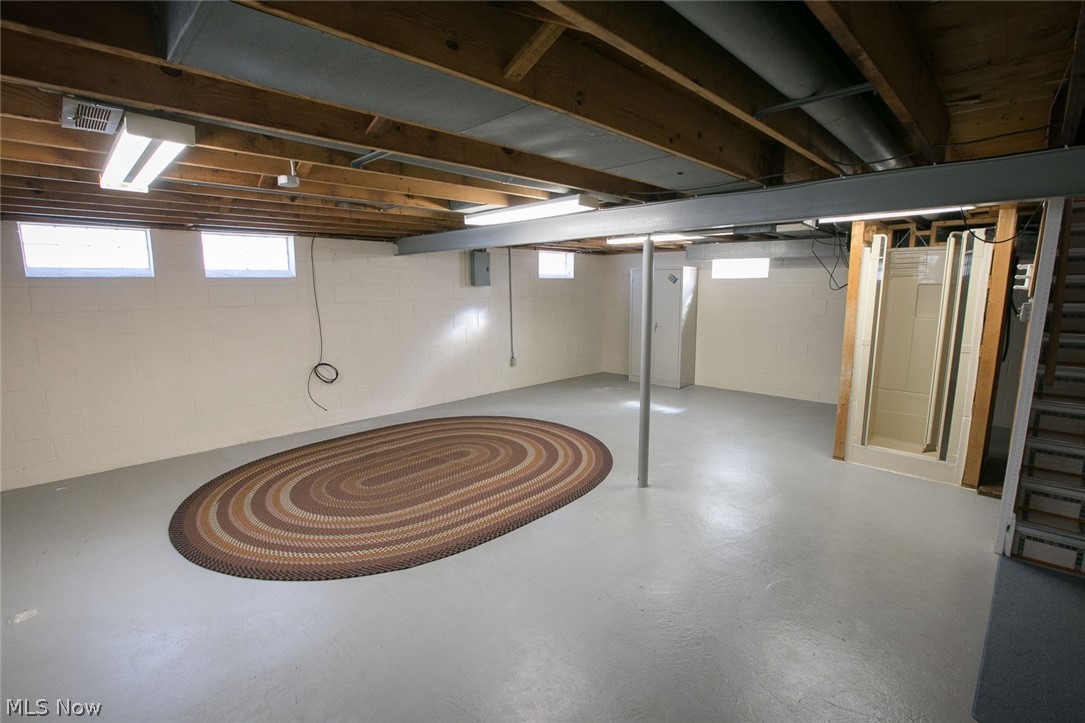 Russell Ave - Residential